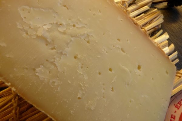 fromage-fermier-brebis-taychel
